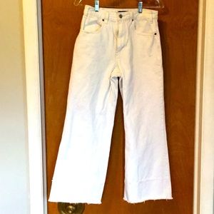 Abercrombie & Fitch white jeans